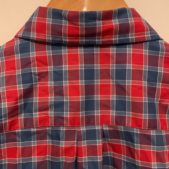 Vineyard Vines (S) - Picture 11 of 15